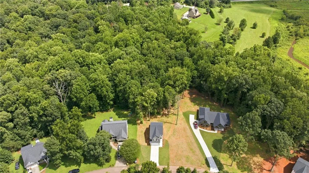 318 Stonington Drive Mount Airy, GA 30563
