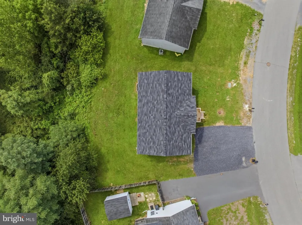 77 EISENHOWER CIRCLE Inwood, WV 25428