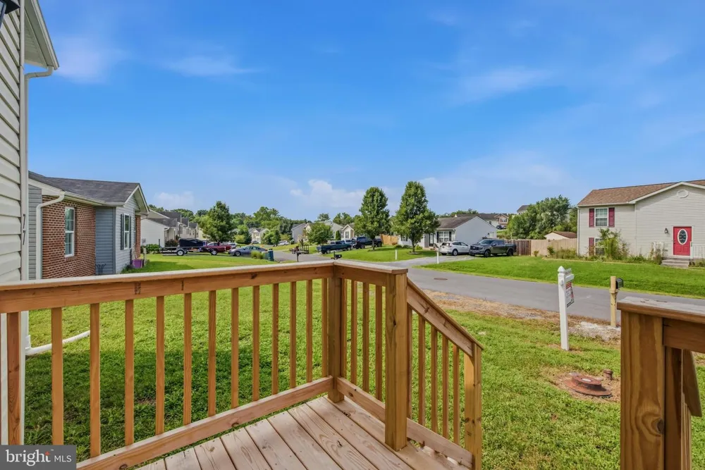 77 EISENHOWER CIRCLE Inwood, WV 25428