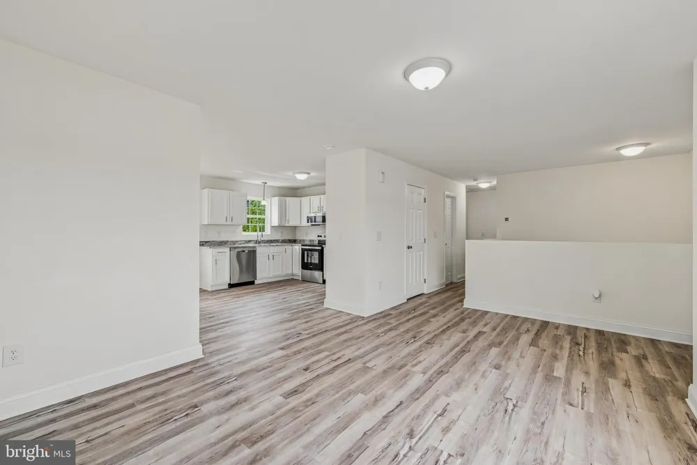 77 EISENHOWER CIRCLE Inwood, WV 25428