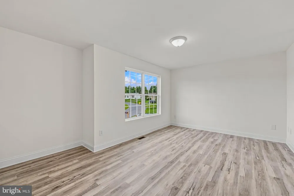 77 EISENHOWER CIRCLE Inwood, WV 25428