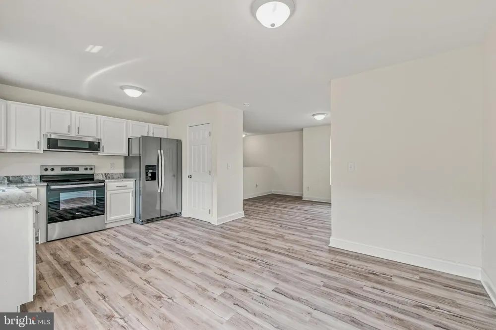 77 EISENHOWER CIRCLE Inwood, WV 25428