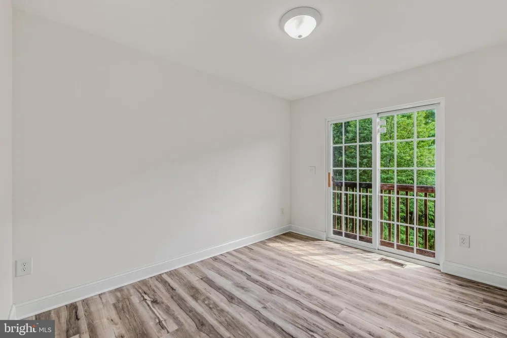 77 EISENHOWER CIRCLE Inwood, WV 25428