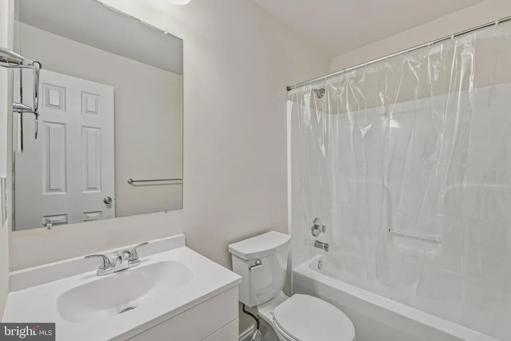 77 EISENHOWER CIRCLE Inwood, WV 25428