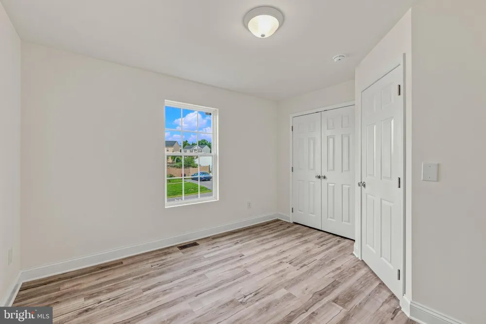 77 EISENHOWER CIRCLE Inwood, WV 25428