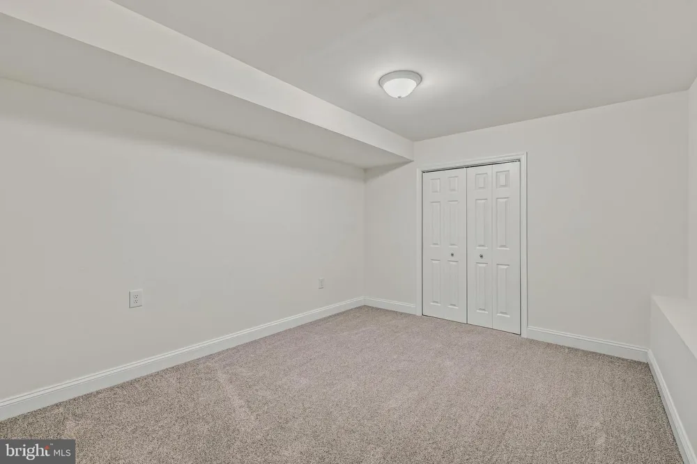 77 EISENHOWER CIRCLE Inwood, WV 25428
