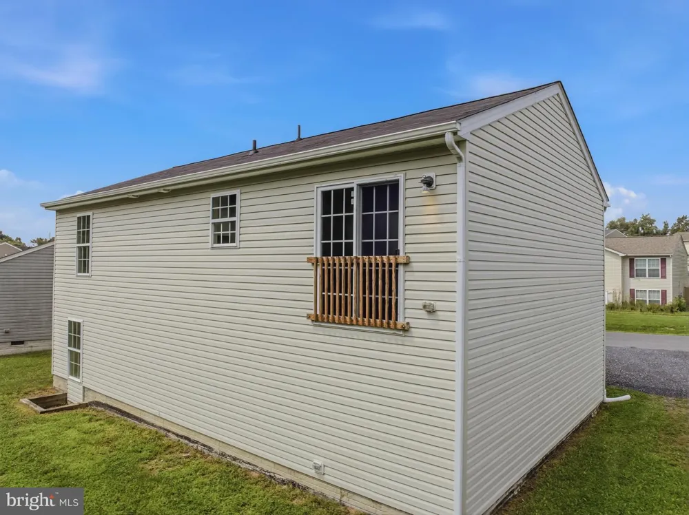 77 EISENHOWER CIRCLE Inwood, WV 25428