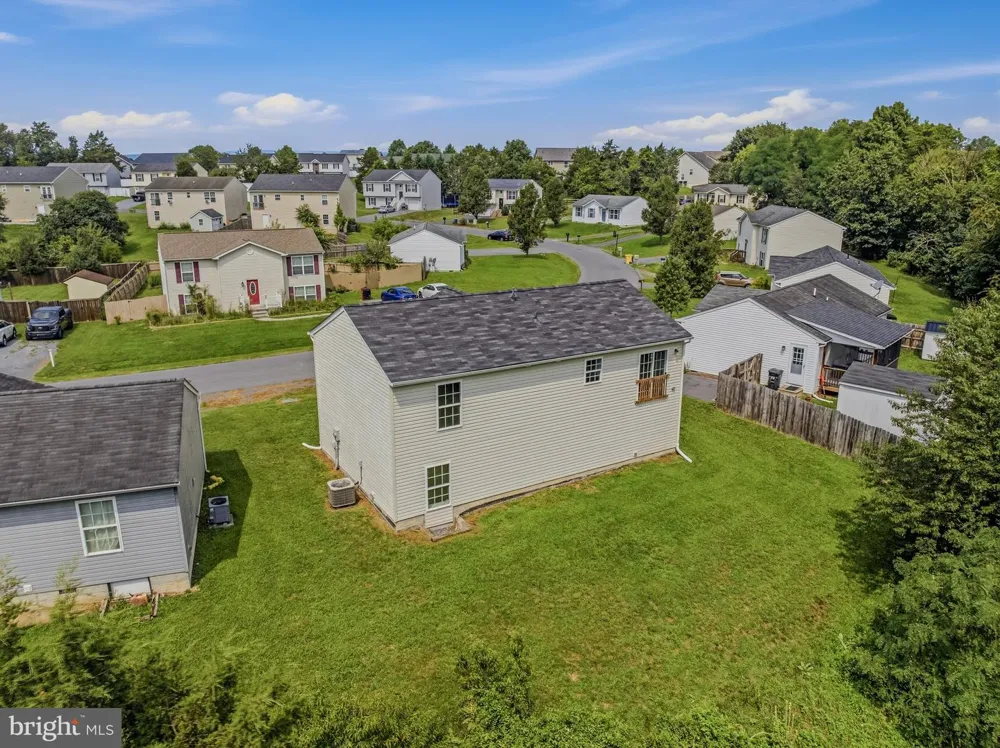 77 EISENHOWER CIRCLE Inwood, WV 25428