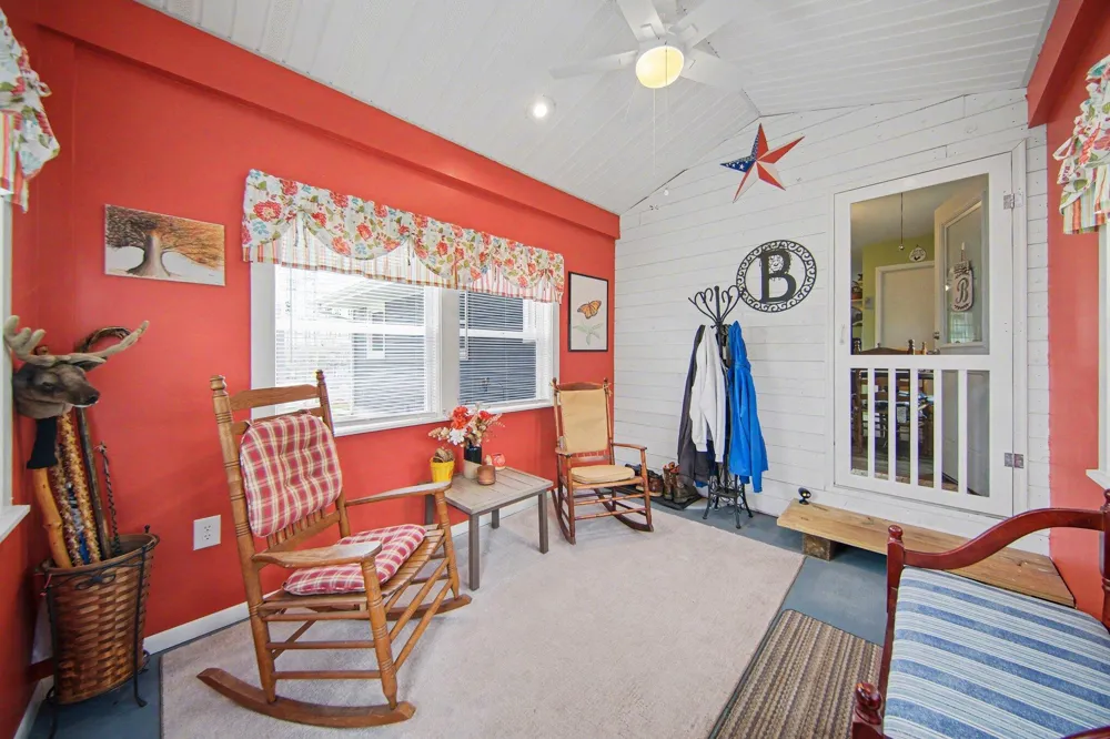 302 Hillsdale Street Jackson, MI 49202