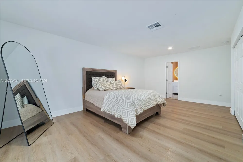 1520 SW 68th Ave Plantation, FL 33317