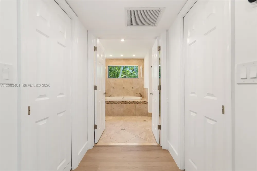 1520 SW 68th Ave Plantation, FL 33317