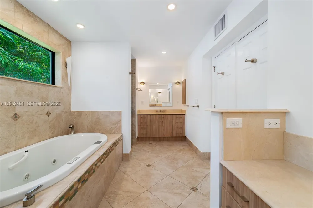 1520 SW 68th Ave Plantation, FL 33317