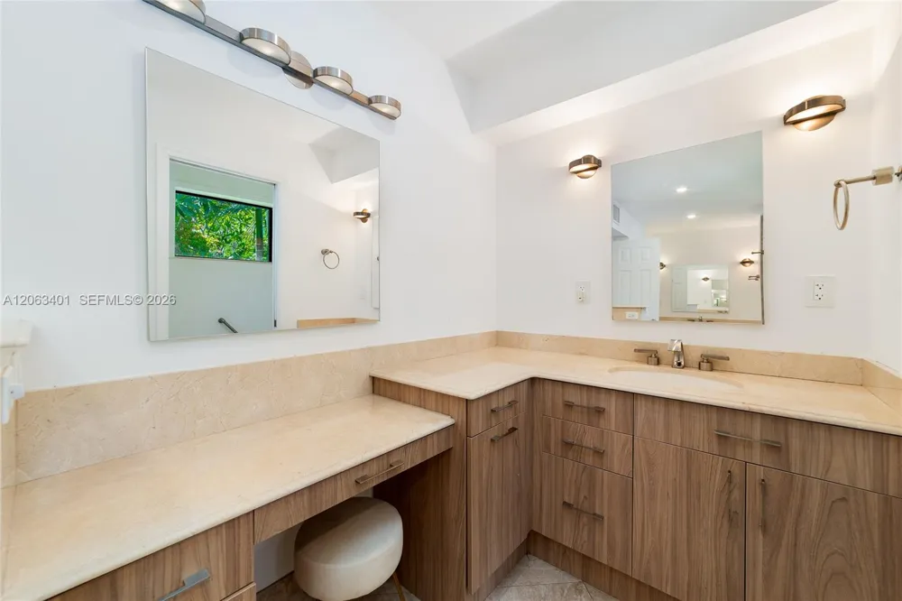 1520 SW 68th Ave Plantation, FL 33317
