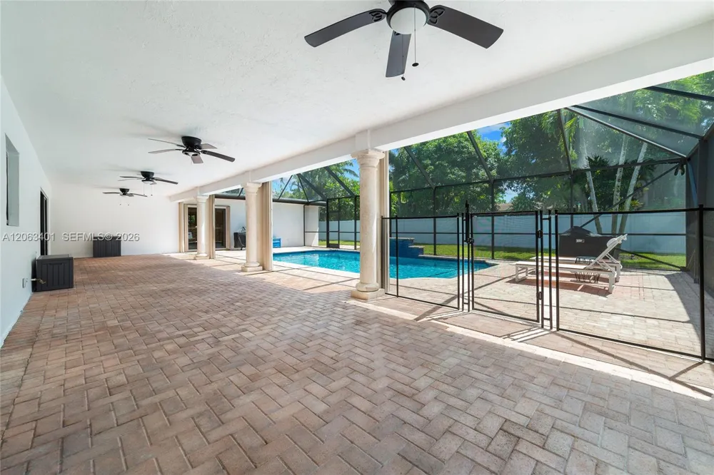 1520 SW 68th Ave Plantation, FL 33317