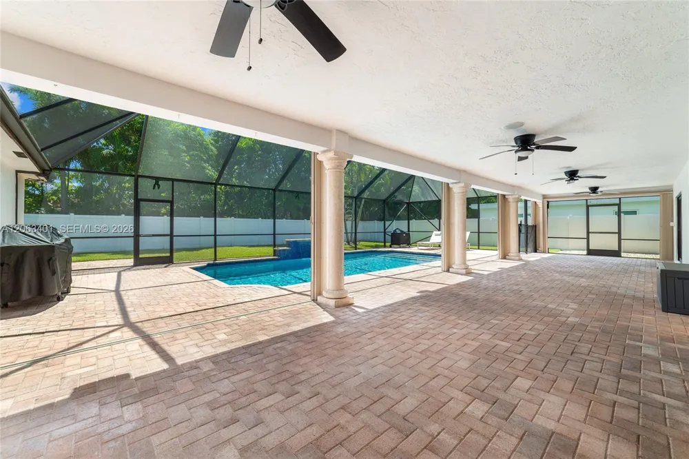 1520 SW 68th Ave Plantation, FL 33317