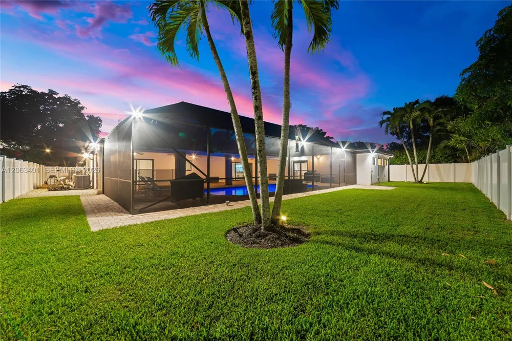 1520 SW 68th Ave Plantation, FL 33317