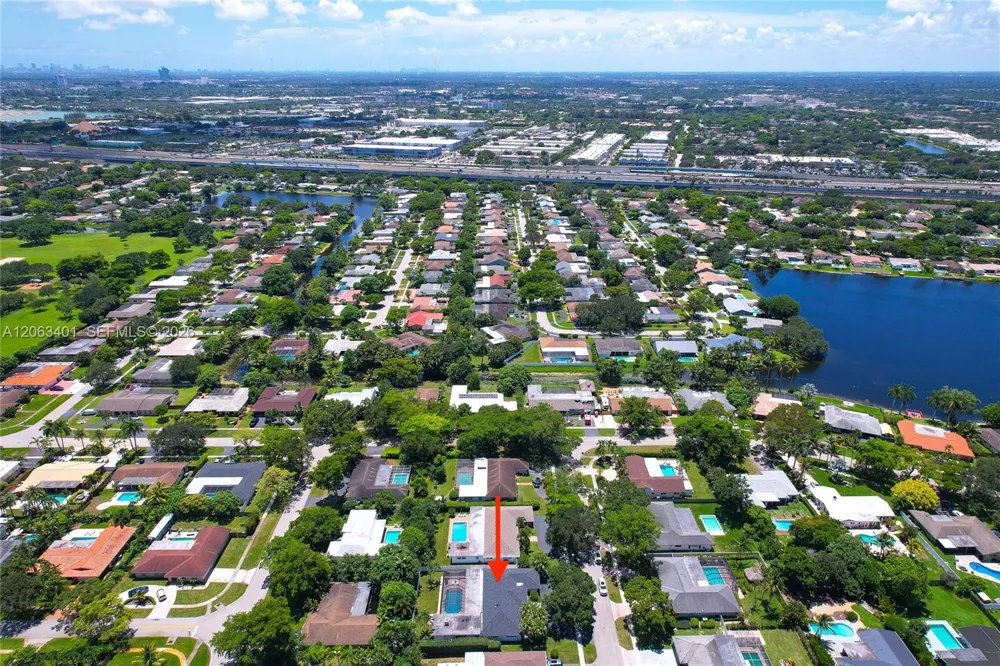 1520 SW 68th Ave Plantation, FL 33317