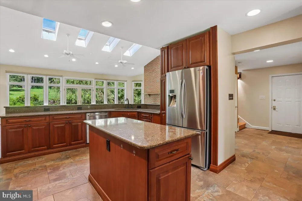 13113 CHESTNUT OAK DRIVE Darnestown, MD 20878