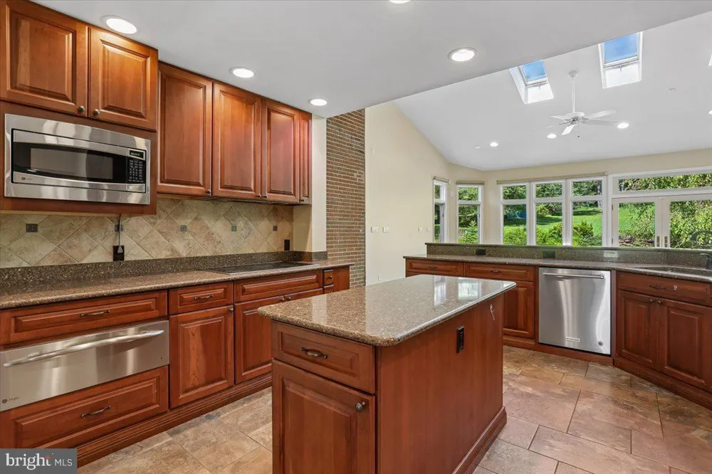 13113 CHESTNUT OAK DRIVE Darnestown, MD 20878