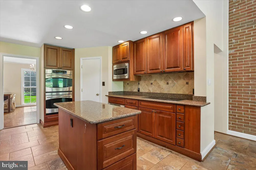 13113 CHESTNUT OAK DRIVE Darnestown, MD 20878