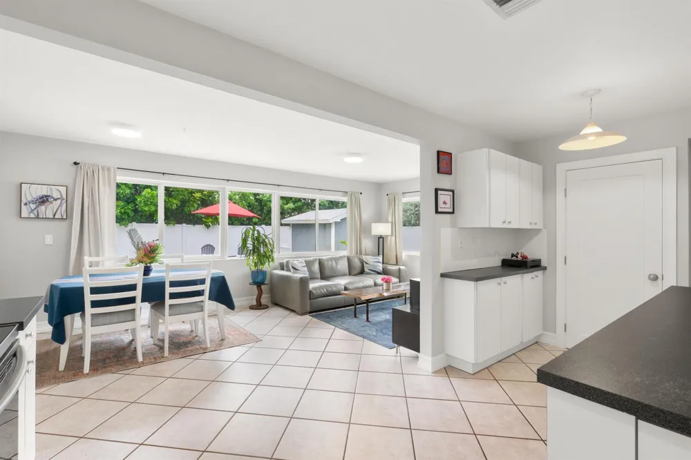 4761 NE 2ND TERRACE Oakland Park, FL 33334