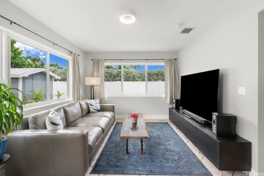 4761 NE 2ND TERRACE Oakland Park, FL 33334