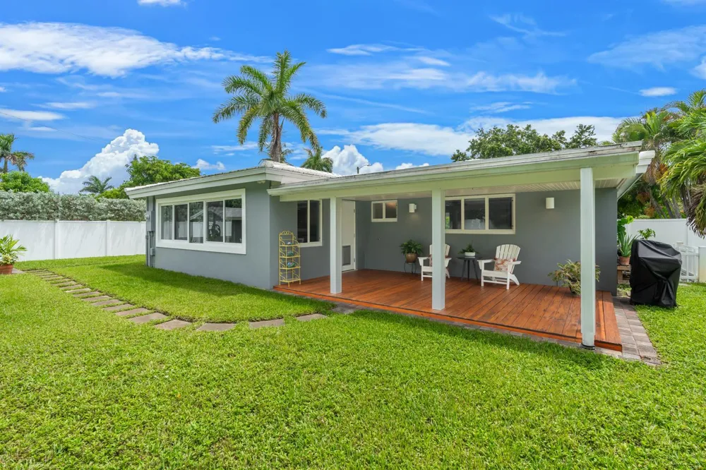 4761 NE 2ND TERRACE Oakland Park, FL 33334