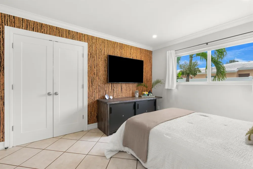 4761 NE 2ND TERRACE Oakland Park, FL 33334
