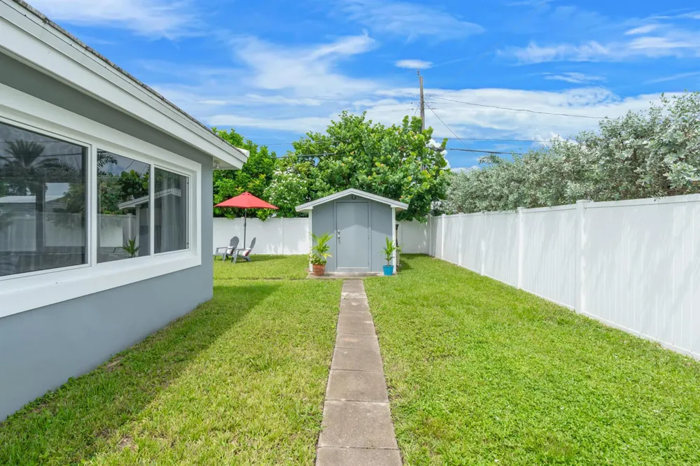 4761 NE 2ND TERRACE Oakland Park, FL 33334
