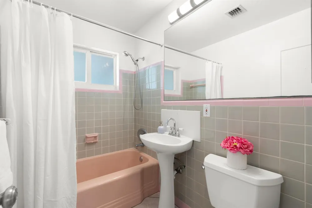 4761 NE 2ND TERRACE Oakland Park, FL 33334