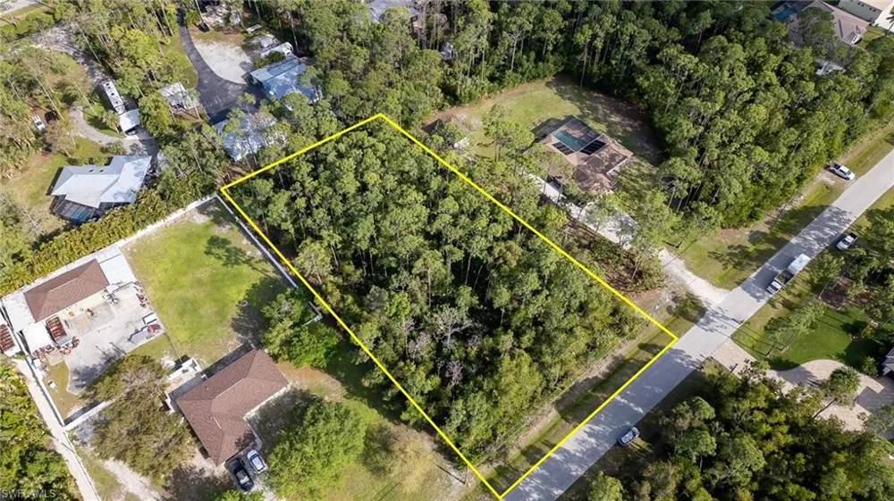 25421 LUCI DRIVE Bonita Springs, FL 34135