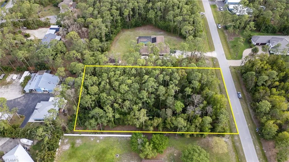 25421 LUCI DRIVE Bonita Springs, FL 34135