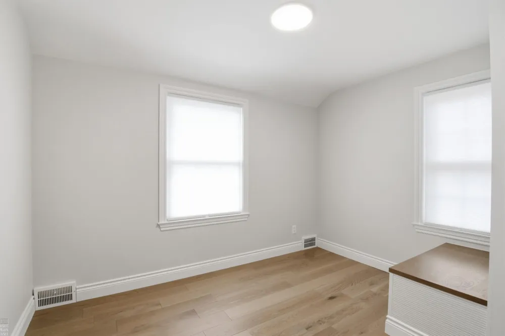 1342 Hollywood Avenue Grosse Pointe Woods City, MI 48236