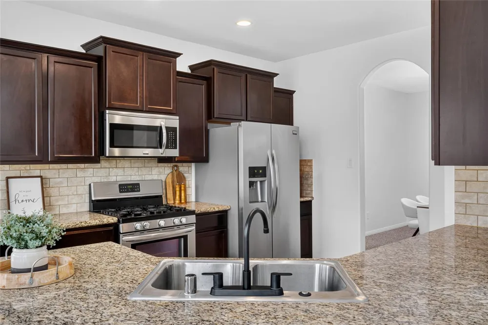 2207 Manchester Crossing Drive Fresno, TX 77545