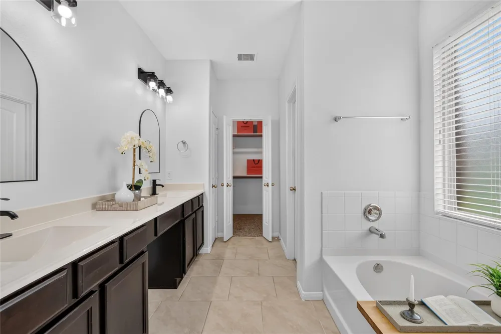 2207 Manchester Crossing Drive Fresno, TX 77545