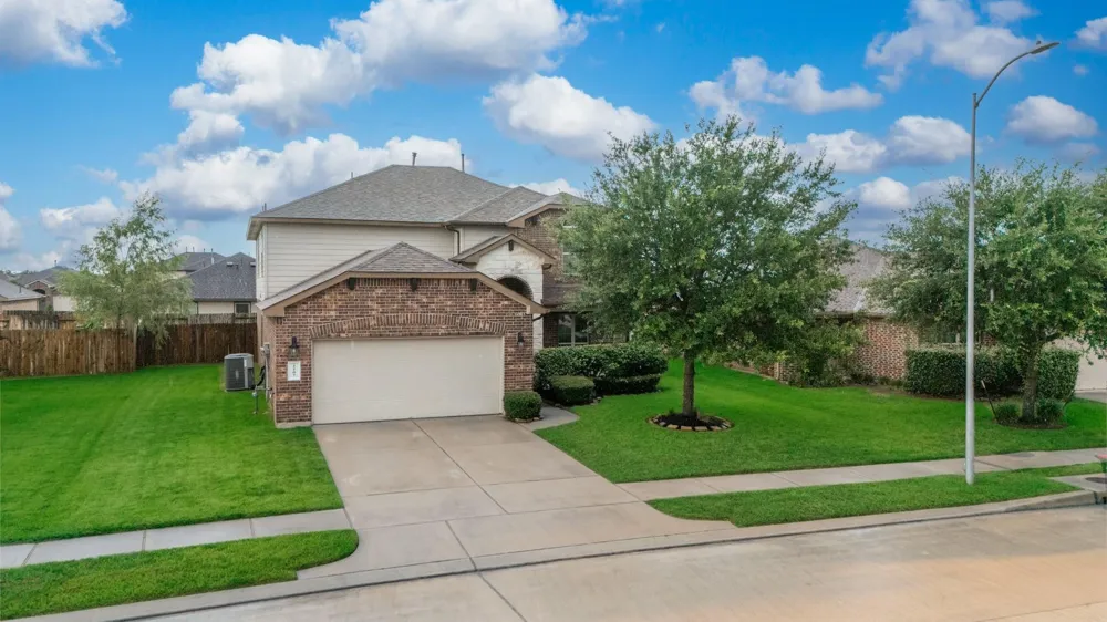 2207 Manchester Crossing Drive Fresno, TX 77545