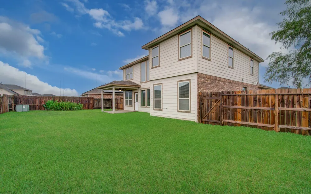 2207 Manchester Crossing Drive Fresno, TX 77545