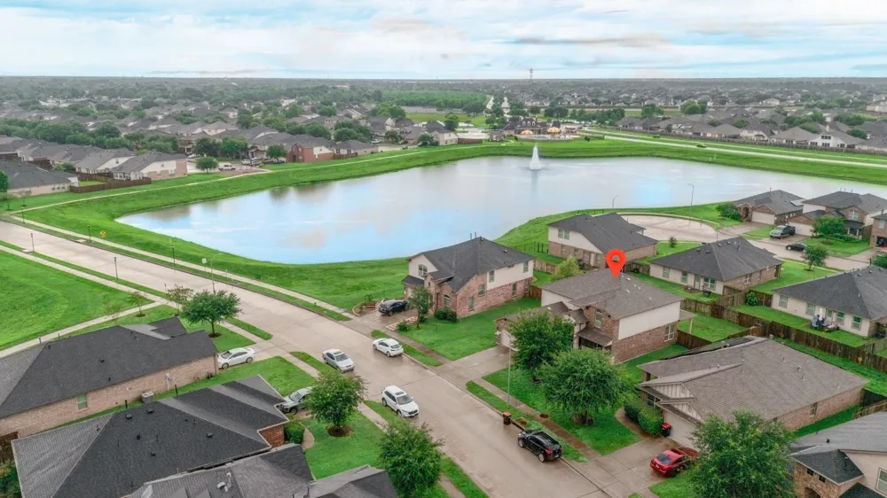 2207 Manchester Crossing Drive Fresno, TX 77545