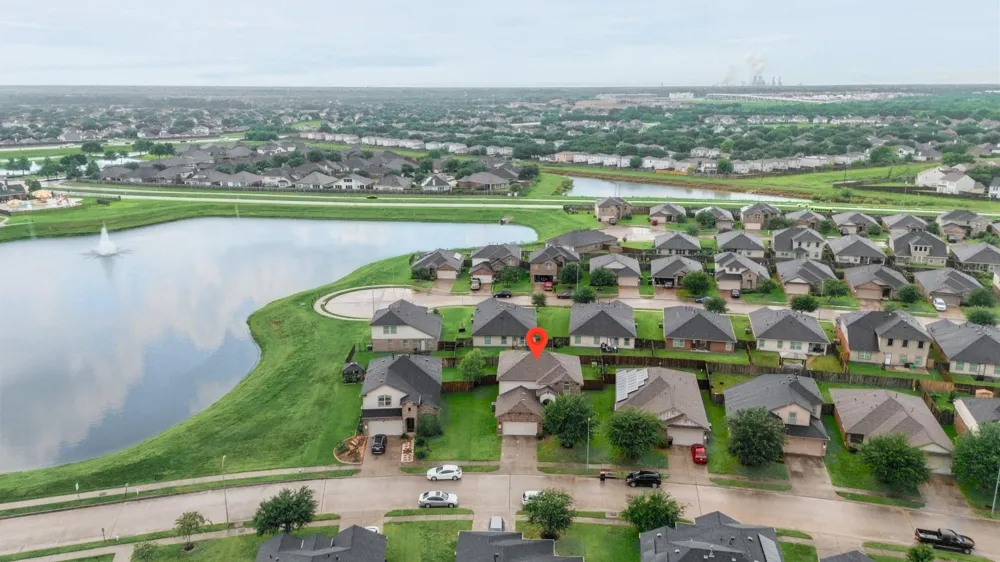 2207 Manchester Crossing Drive Fresno, TX 77545