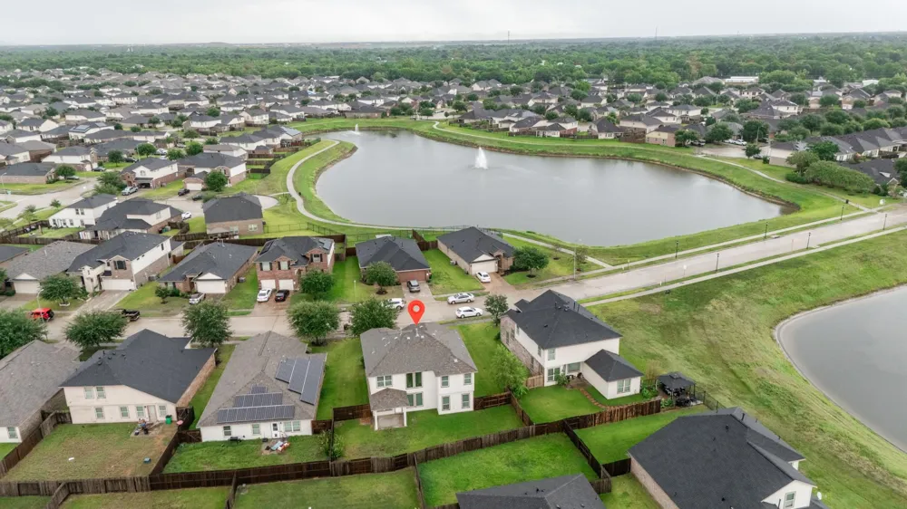 2207 Manchester Crossing Drive Fresno, TX 77545