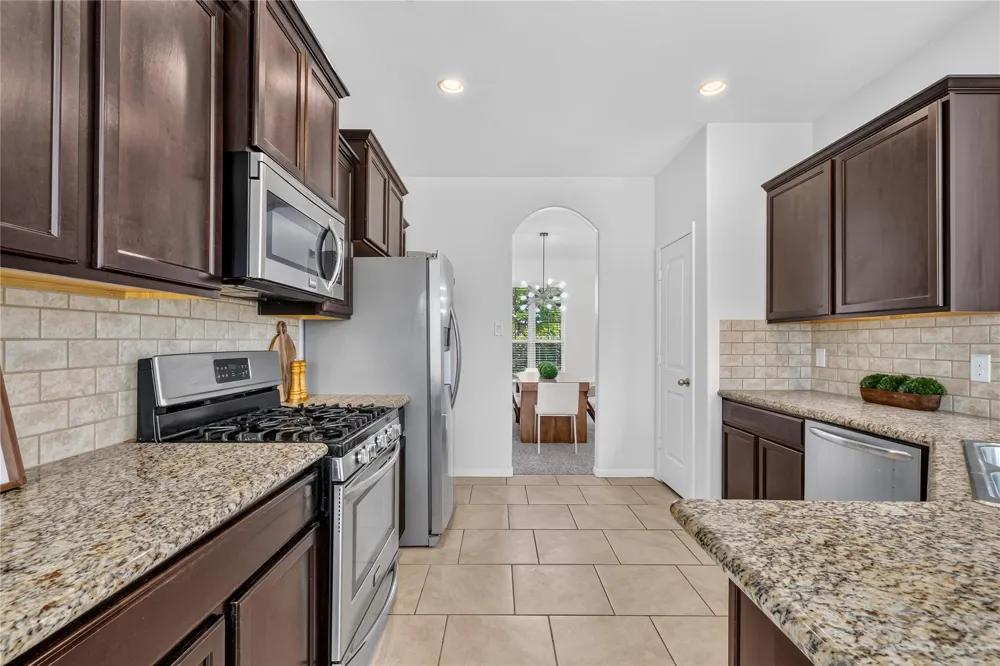 2207 Manchester Crossing Drive Fresno, TX 77545