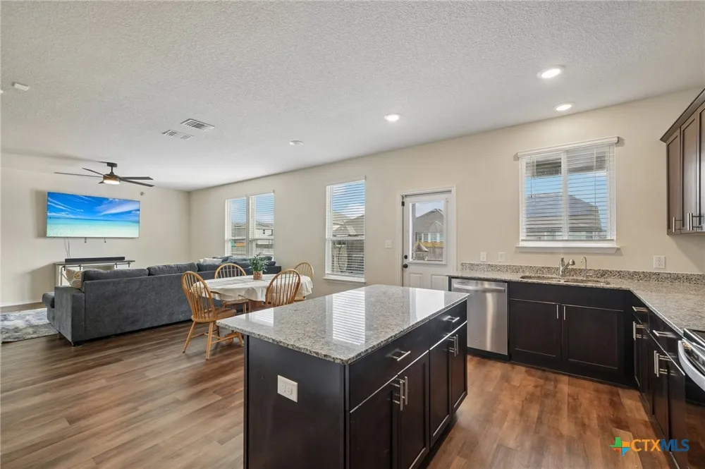 4037 Sun Meadow Lane Seguin, TX 78155