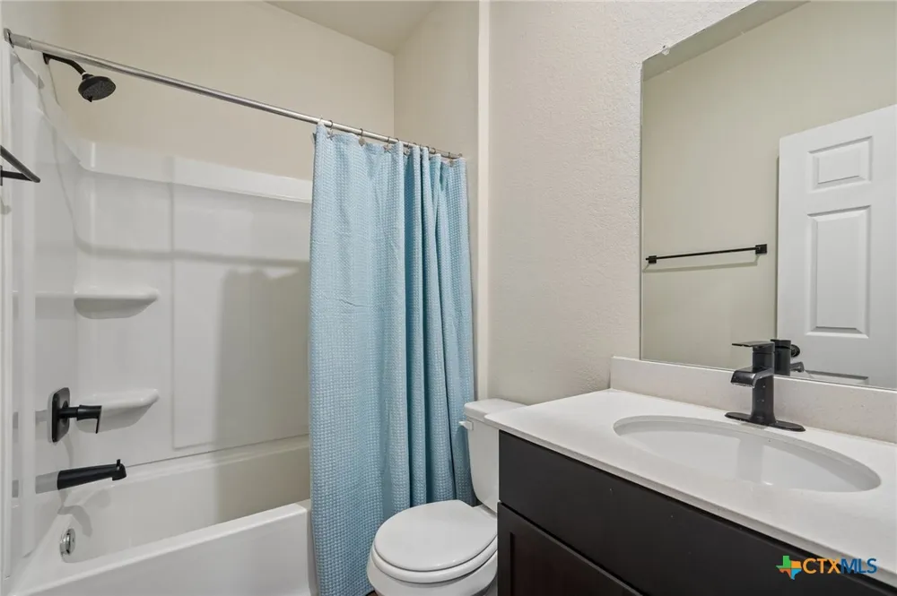 4037 Sun Meadow Lane Seguin, TX 78155
