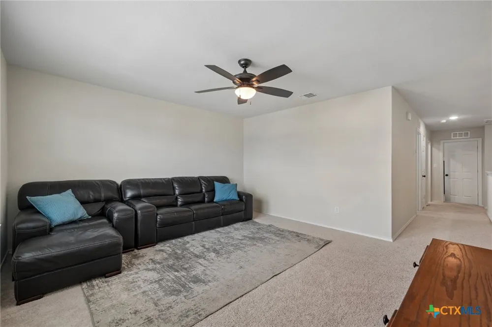 4037 Sun Meadow Lane Seguin, TX 78155