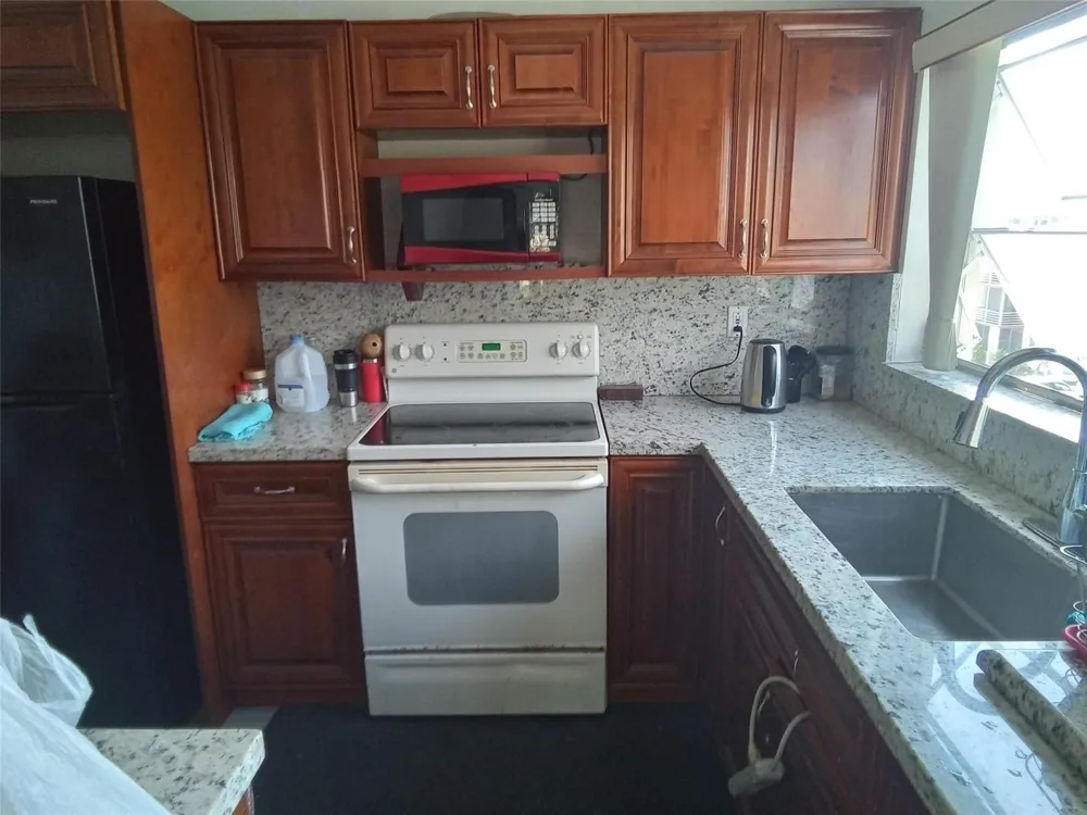4047 NW 16TH STREET #406 Lauderhill, FL 33313