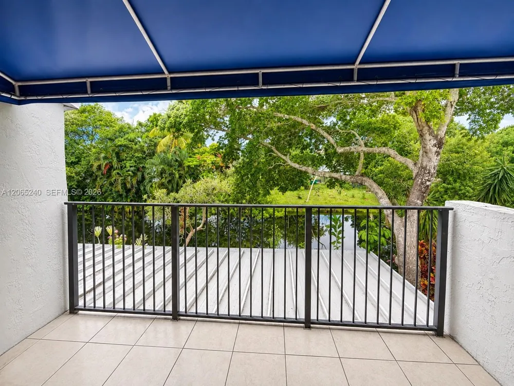 2311 SW 82nd Ter North Lauderdale, FL 33068