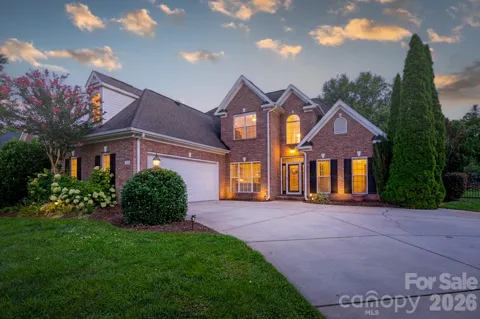 186 Lake Commons Drive #04