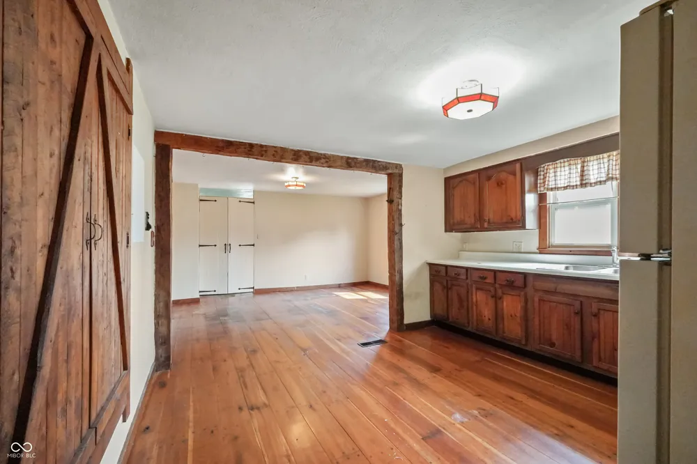 305 E Walnut Street Frankton, IN 46044