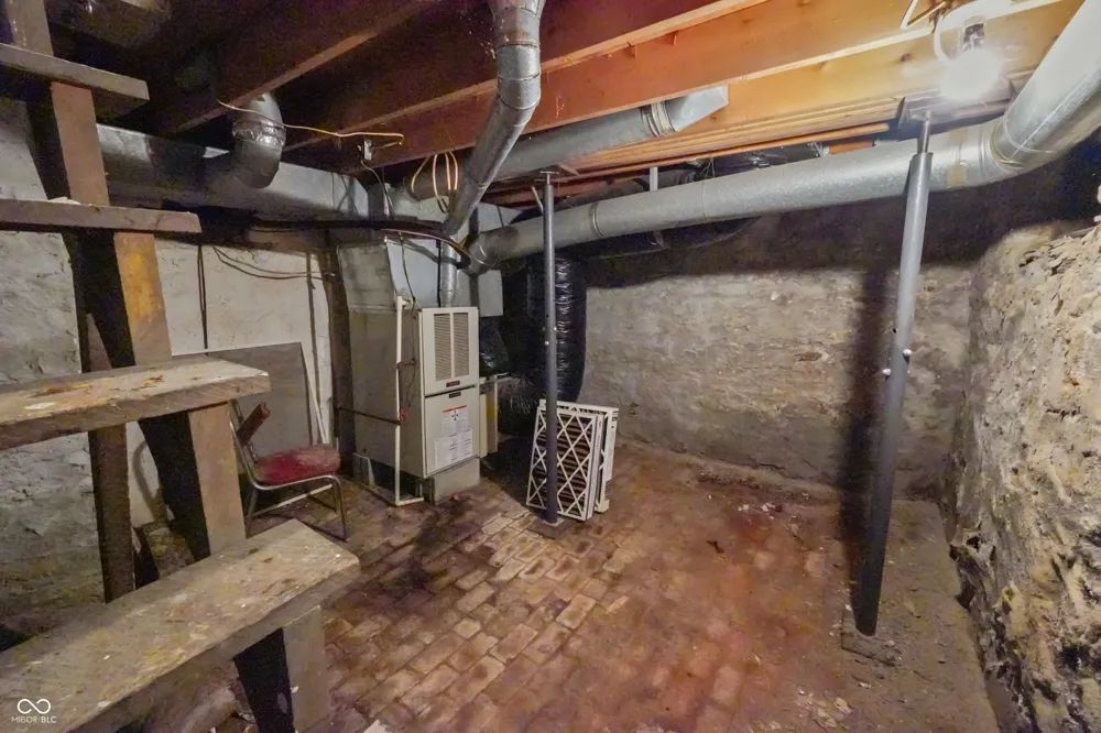 305 E Walnut Street Frankton, IN 46044