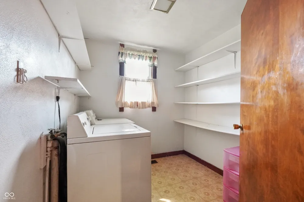 305 E Walnut Street Frankton, IN 46044